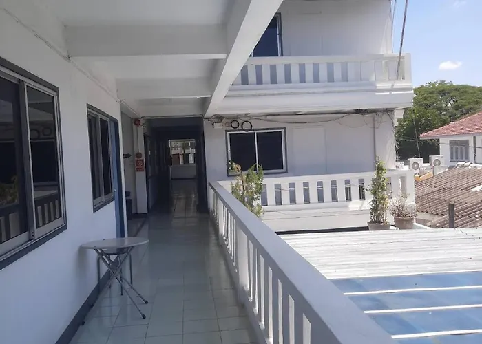 Northlands House Hotel
